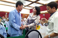 100 người nhận được quà Tết bất ngờ từ Phó Chủ tịch nước