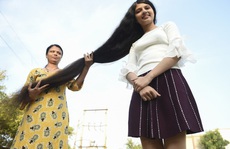 Thiếu nữ Ấn Độ giữ kỷ lục tóc dài nhất thế giới