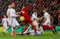 Hạ gục Sheffield, Liverpool lập kỷ lục bất bại 364 ngày