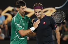 Clip Federer 'tan tành' trước Djokovic