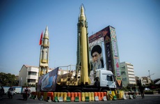 Đầu tư vũ khí khôn ngoan, Iran không lép vế siêu cường