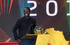 Mohamed Salah mất 'Quả bóng vàng' vào tay Sadio Mane