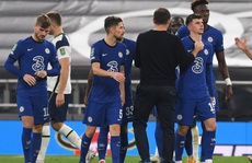 Cải tổ nửa vời, Chelsea khó thành công
