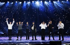 Hơn trăm triệu người cổ vũ nhóm BTS qua màn hình
