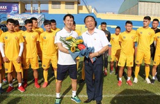 Người hâm mộ háo hức chờ HLV Nguyễn Thành Công đánh bại đội bóng cũ Thanh Hóa