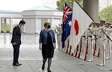 Nhật Bản, Úc cảnh báo về biển Đông
