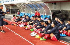 Điểm danh 8 HLV dự SV-League 2020: Danh thủ Cảng Sài Gòn đấu trọng tài FIFA