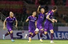 Thắng vất vả trên sân Thống Nhất, Sài Gòn FC vững ngôi đầu bảng