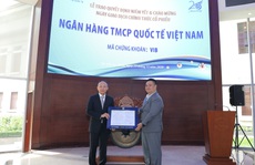 Ngân hàng nhộn nhịp lên sàn, giá cổ phiếu tăng vọt
