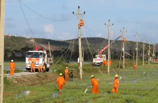 Tháng tri ân khách hàng: Điện lực miền Nam hướng về miền Trung