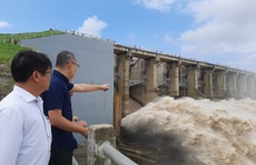 Hai thủy điện lớn ở Phú Yên đang nâng mức xả lũ