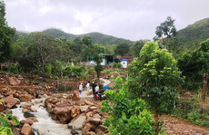 Khánh Hòa: 3 cha con tử nạn vì bị nước lũ cuốn trôi