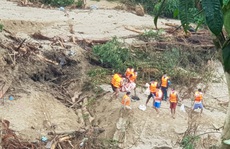Phát hiện bộ xương người nghi nạn nhân sạt lở núi ở Quảng Nam