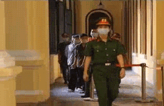 [Video] - Phiên tòa xét xử những bị cáo bao che, tiếp tay cho Lê Quốc Tuấn
