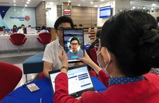 'Bùng nổ' mở tài khoản trực tuyến