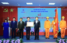 Tổng Công ty Điện lực miền Trung đón nhận Huân chương Lao động hạng Nhất