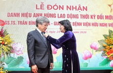 Giám đốc Bệnh viện Việt Đức nhận danh hiệu Anh hùng lao động
