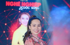 Nữ hoàng doanh nhân Ngô Thị Kim Chi giản dị nhưng tỏa sắc trong đêm Vinh danh 'Trái tim nhân ái'