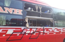 Bình Thuận: 35 hành khách hoảng loạn khi xe bị ném đá vỡ kính