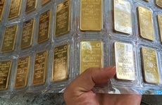 Giá vàng lại tăng sốc, vượt 47,3 triệu đồng/lượng