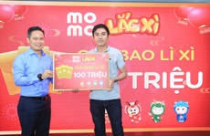 Ví MoMo trao giải cho các khách hàng trúng lớn Lắc Xì 2020