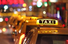 Covid-19: Taxi, xe như Grab không được bật máy lạnh khi chở khách