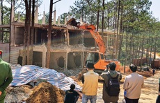 Đà Lạt cưỡng chế khu nghỉ dưỡng cao cấp 'băm nát' hồ Tuyền Lâm