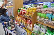 Chợ, siêu thị mở cửa bình thường từ 1-4, hàng hóa dự trữ tới 3-6 tháng