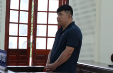 Đổ xăng đốt nhà người tình, 5 người nhập viện