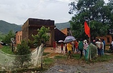 Lâm Đồng: Lốc xoáy, hàng chục căn nhà bị tốc mái