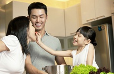 Khi con virus nham hiểm chạm vào gia đình