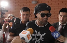 Ronaldinho thoát án tù, chịu quản thúc 6 tháng ở… khách sạn