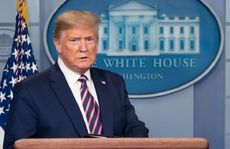 Tổng thống Trump lệnh rút tiền Quỹ Hưu trí Mỹ ra khỏi chứng khoán Trung Quốc