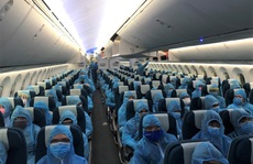 Chuyến bay đưa 340 công dân từ Ấn Độ về nước hạ cánh tại sân bay Cần Thơ