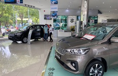 Giảm lệ phí trước bạ, giá xe vẫn khó giảm