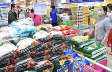 Tìm chính sách phục hồi kinh tế: Khuyến khích trở lại sân nhà