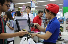Ngân hàng, ví điện tử đua nhau tặng tiền cho người sử dụng