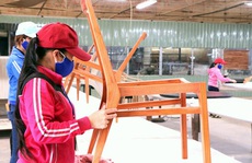 Bình Dương: Báo động tình trạng mượn hồ sơ xin việc làm