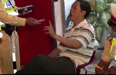 Quảng Bình: Cán bộ thuế bị giải trình vì nhậu xỉn lái xe, thách thức công an