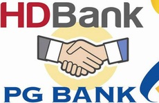 Ngân hàng Nhà nước đang xem xét hồ sơ PGBank sáp nhập HDBank