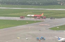 Điều tra sự cố máy bay trượt khỏi đường băng ở Tân Sơn Nhất