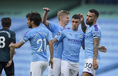 Sao World Cup tỏa sáng, Man City xoa dịu 'lò lửa' Etihad