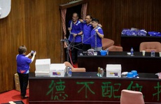 Đài Loan: Hai phe cầm quyền và đối lập ẩu đả tại nghị viện