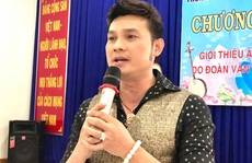 NSƯT Kim Tiểu Long mang tiếng hát đến khán giả bại liệt