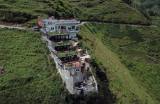 Đang phá dỡ công trình Mã Pì Lèng Panorama