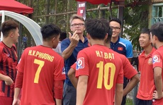 'Phù thủy trắng' Philippe Troussier chọn 4 cầu thủ trẻ HAGL đang cho CAND mượn lên U19 Việt Nam