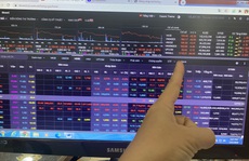Giá vàng tiến sát 57 triệu đồng/lượng, cổ phiếu bị bán tháo vì Covid-19