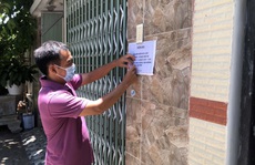Hai gia đình ở Quảng Ngãi dán thông báo tự cách ly, xin hàng xóm không lại gần