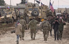 Hai trực thăng Mỹ 'tấn công chốt kiểm soát quân đội Syria'