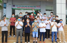 'Nhà mình còn khẩu trang không?'